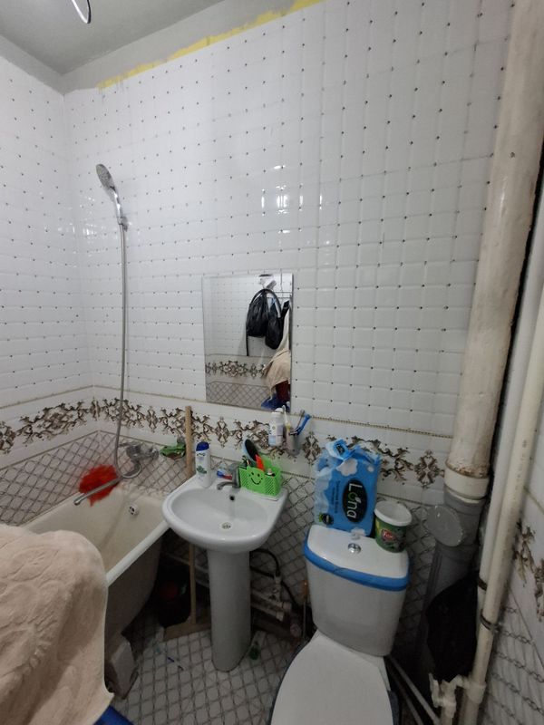 Продаю 1 ком квартира на 1 этаже 9 этажного дома. Авиосозлар 1 Продаю 1 ком квартира на 1 этаже 9 этажного дома. Авиосозлар 1
