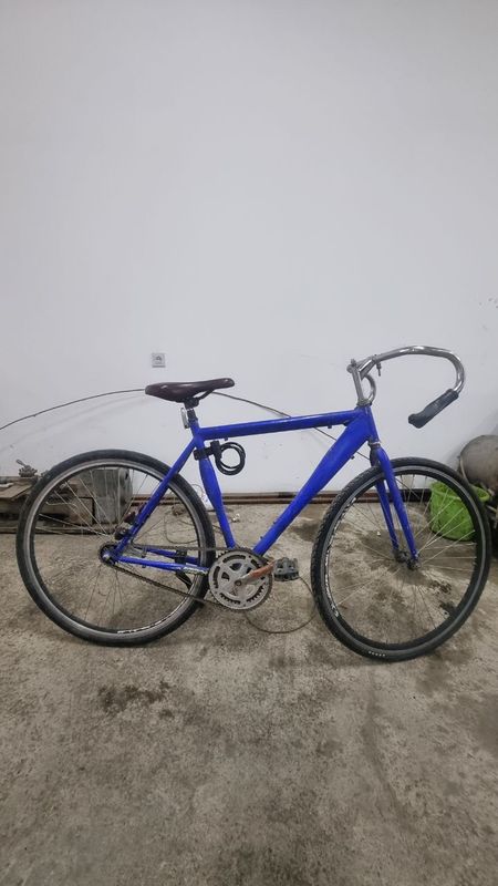 Velosiped sotiladi Velosiped sotiladi
