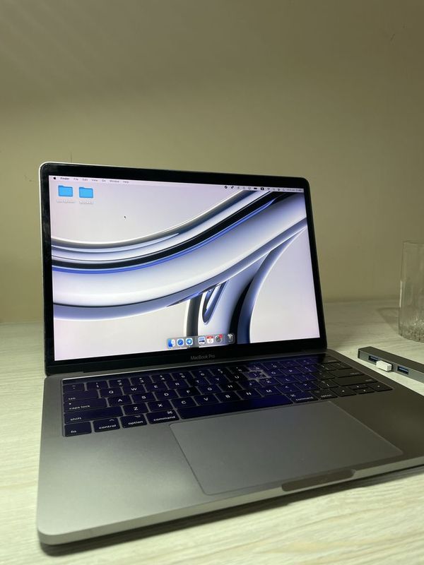 Macbook pro 16/256GB core i5 Macbook pro 16/256GB core i5