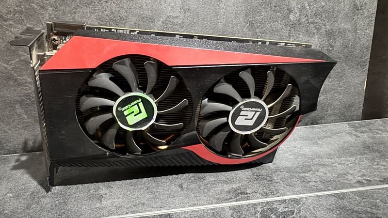 R9 270 2Gb в отличном состоянии R9 270 2Gb в отличном состоянии