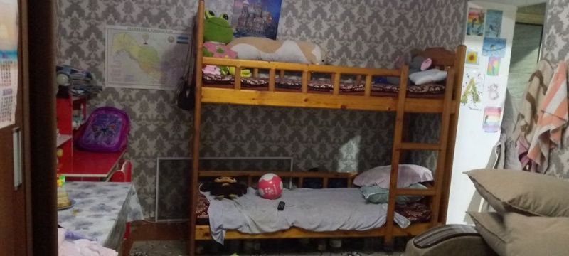 Продаётся двух яростная кровать Продаётся двух яростная кровать