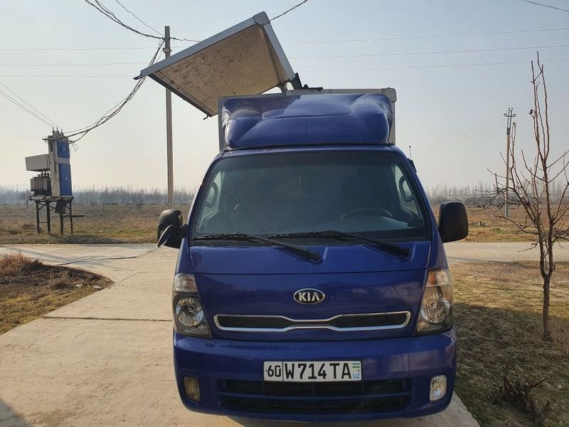 Mashina Kia bongo Mashina Kia bongo