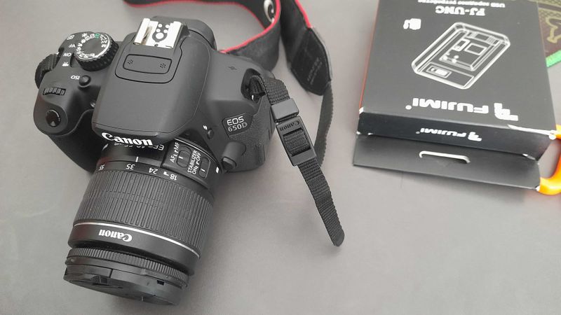 Продаётся фото апарат Canon EOS650D состаяние новое. Сумма 300$.