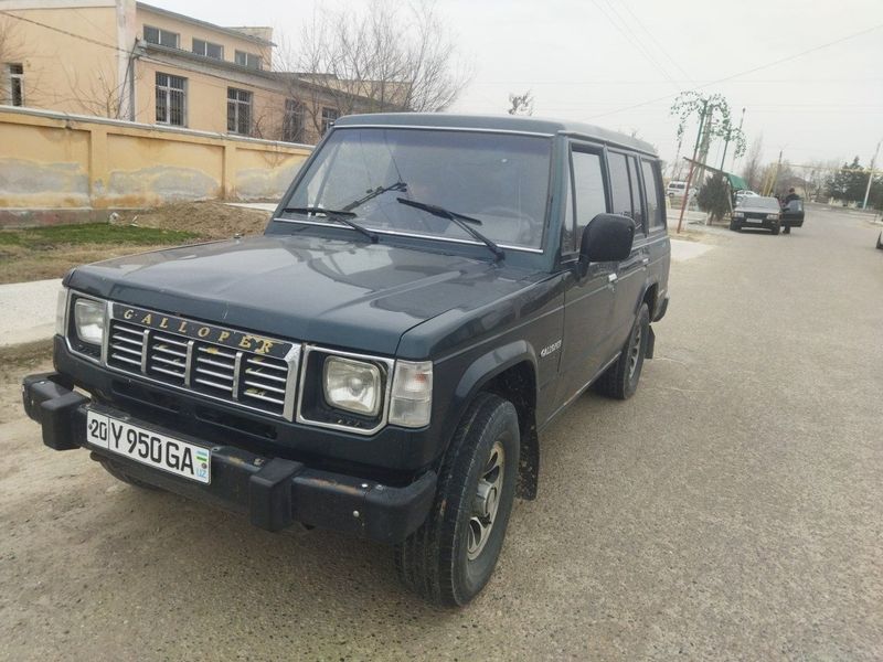 Hyundai Galloper sotiladi yili 1997 mator moy yemaydi dizel mator