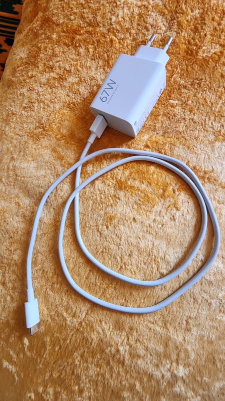 Xiaomi zaryadchik 67 Watt . Original 100% Xiaomi zaryadchik 67 Watt . Original 100%