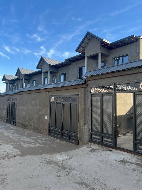 Срочна Продаётся 2 этажний 6 комнат Участок коробка готов 70% Срочна Продаётся 2 этажний 6 комнат Участок коробка готов 70%