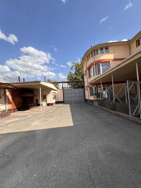 База Яшнабадский район 70-соток Строения 6995 м² фуры своя ж/д ветка База Яшнабадский район 70-соток Строения 6995 м² фуры своя ж/д ветка