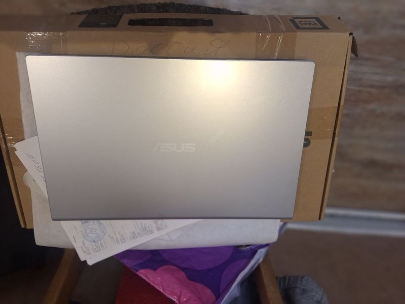 Asus notebook sotiladi Rassiyadan kegan Asus notebook sotiladi Rassiyadan kegan