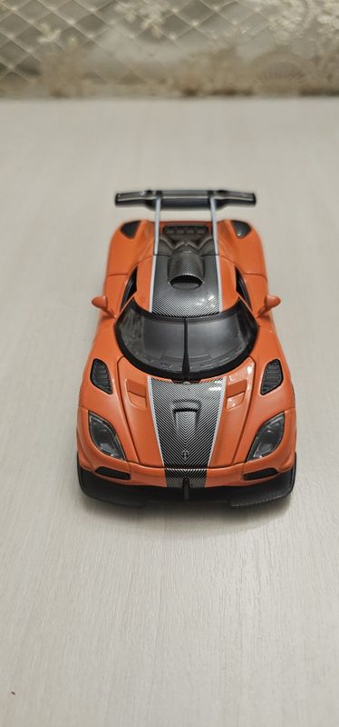 Моделька Koenigsegg Agera 1.32 маштаб