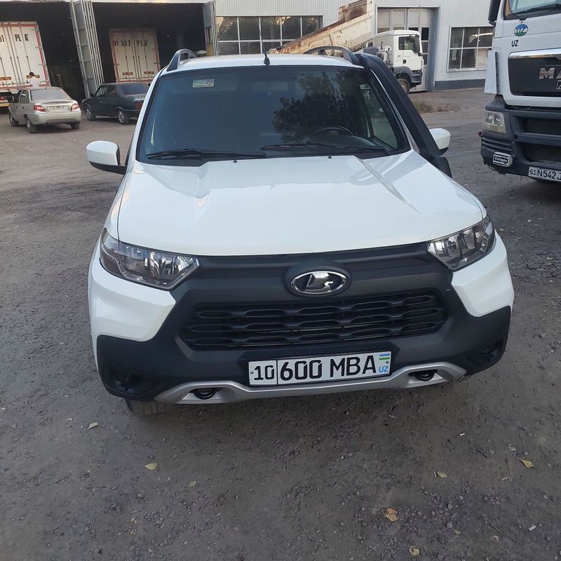 Автомобиль Lada NIVA Trevl