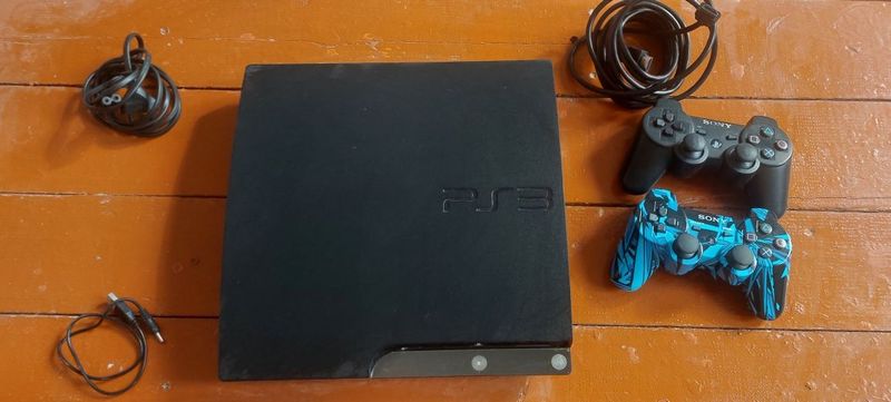 Playstation 3 продаю Playstation 3 продаю