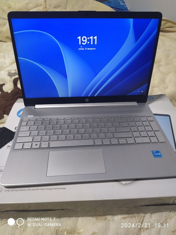 HP Intel core i3