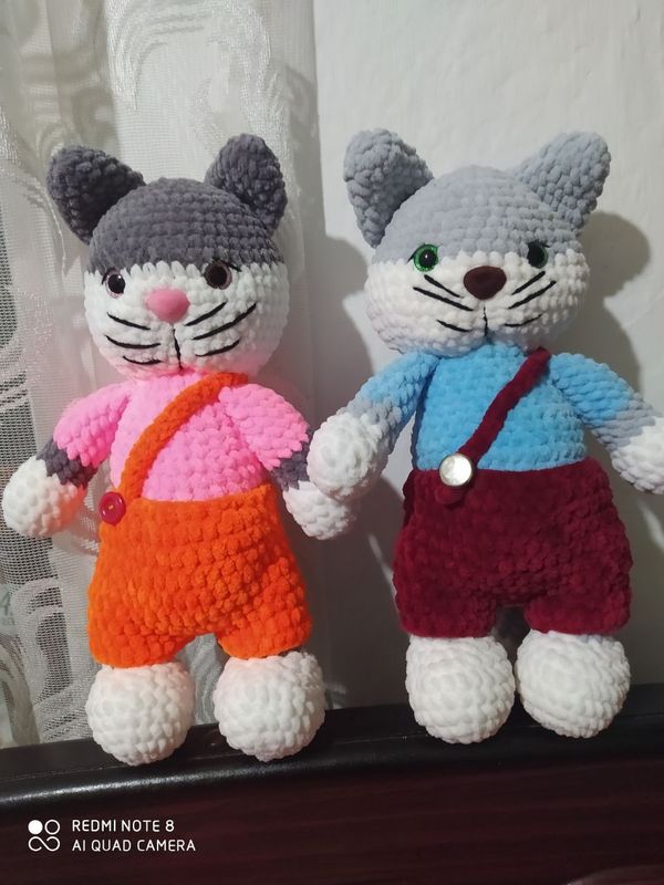 Котики из плюшевой пряжи Котики из плюшевой пряжи