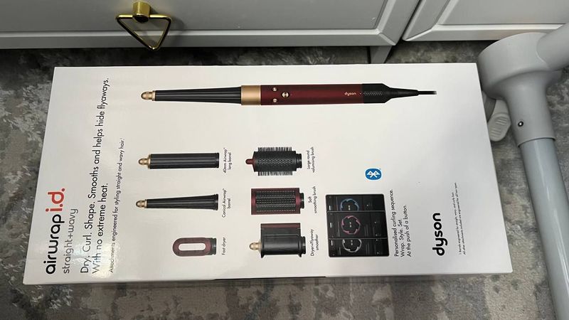 dyson yengi original 600$ edi hzoir 5500.000