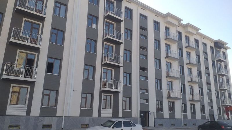 14 mkr dan 1 xonalik karopka uy sotiladi 3 qavatda joylashgan