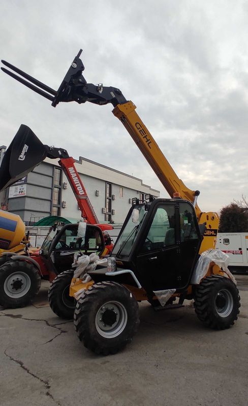 Телескопический погрузчик GEHL TX 408