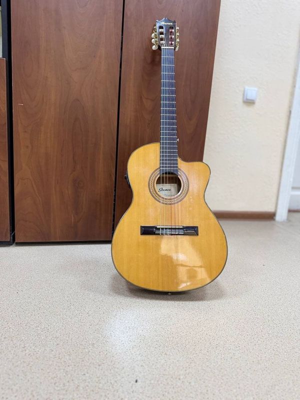 Ibanez Classik gitara