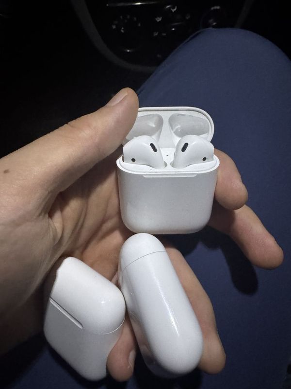 Apple Airpods 2.1 original б/у в хорошем состоянии