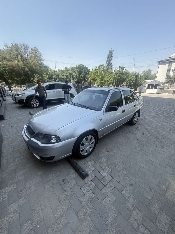 Nexia 2 1.6 mator 2009 yil prabeg 350 min udar Nexia 2 1.6 mator 2009 yil prabeg 350 min udar
