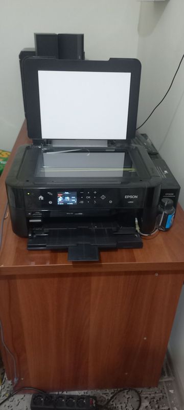Epson L850 yaxshi xolatda Epson L850 yaxshi xolatda