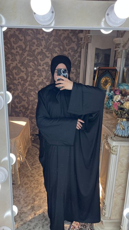 Тошли абая шарфи билан кийилмаган Тошли абая шарфи билан кийилмаган