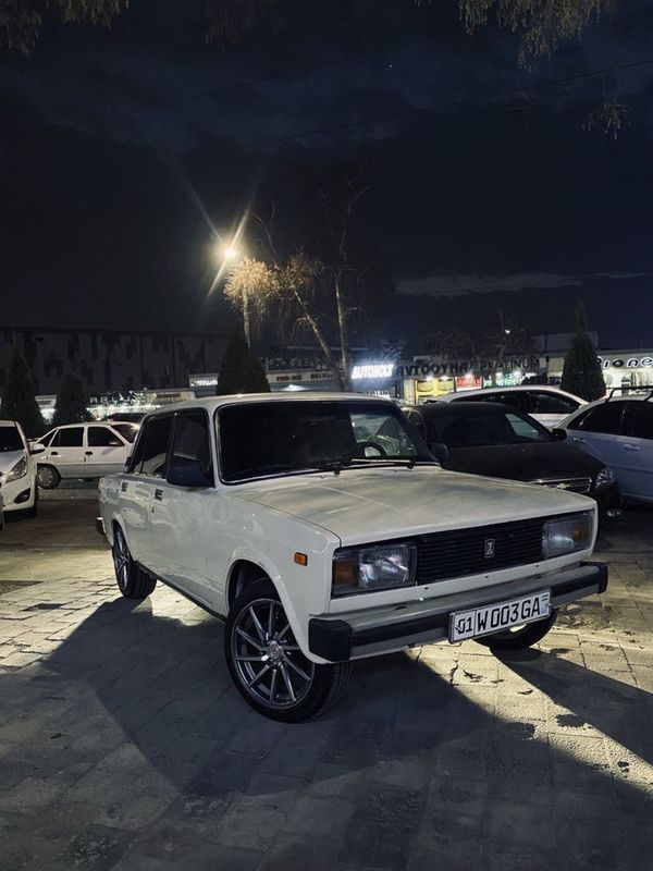 Lada jiguli 2105 sotiladi