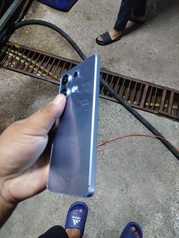 Redmi not 13 256 gb obmen ili naxt Redmi not 13 256 gb obmen ili naxt