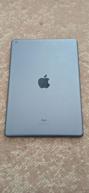 iPad (8th Generation) Wi-Fi iPad (8th Generation) Wi-Fi