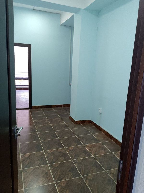 Фархадский базар 45м² 3 комнаты на 2ом этаже в доль дороги Юр адрес Фархадский базар 45м² 3 комнаты на 2ом этаже в доль дороги Юр адрес