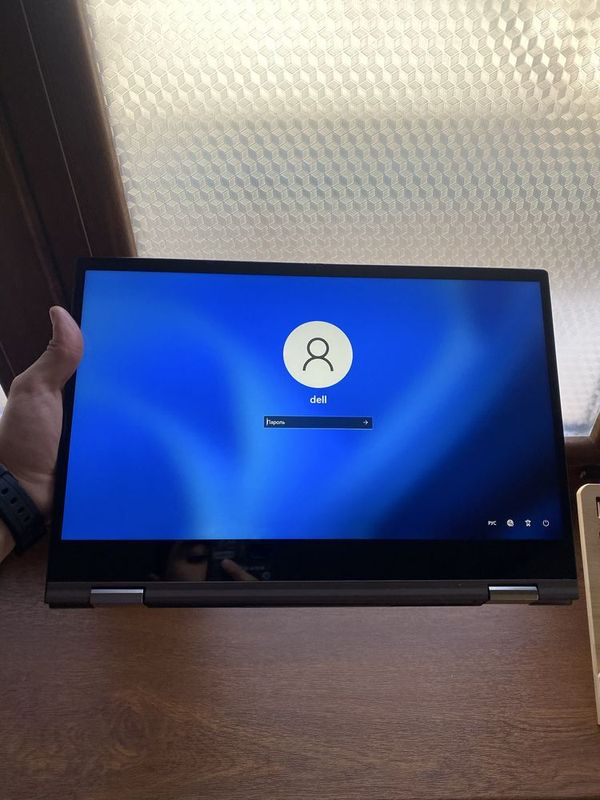 Dell Inspiron 14 2-in-1 Ryzen 7 16GB RAM 512 ssd