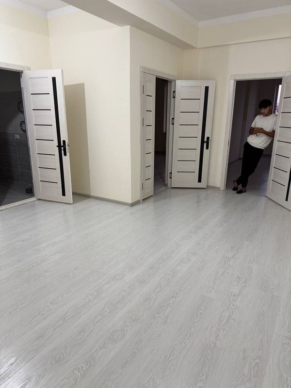 Bezmakler Qorasuv 6 Kvartira arenda 3 xona 94 m2
