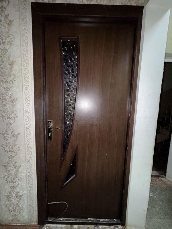 emdef eshik sotiladi xolati yaxwi