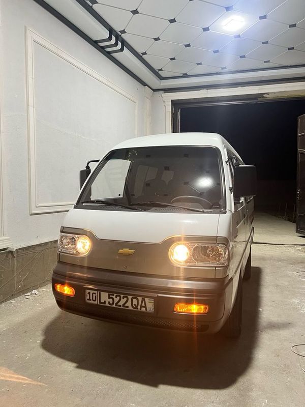 Damas 49.000km orqa bagaj yoni pytno bor benzinda Damas 49.000km orqa bagaj yoni pytno bor benzinda