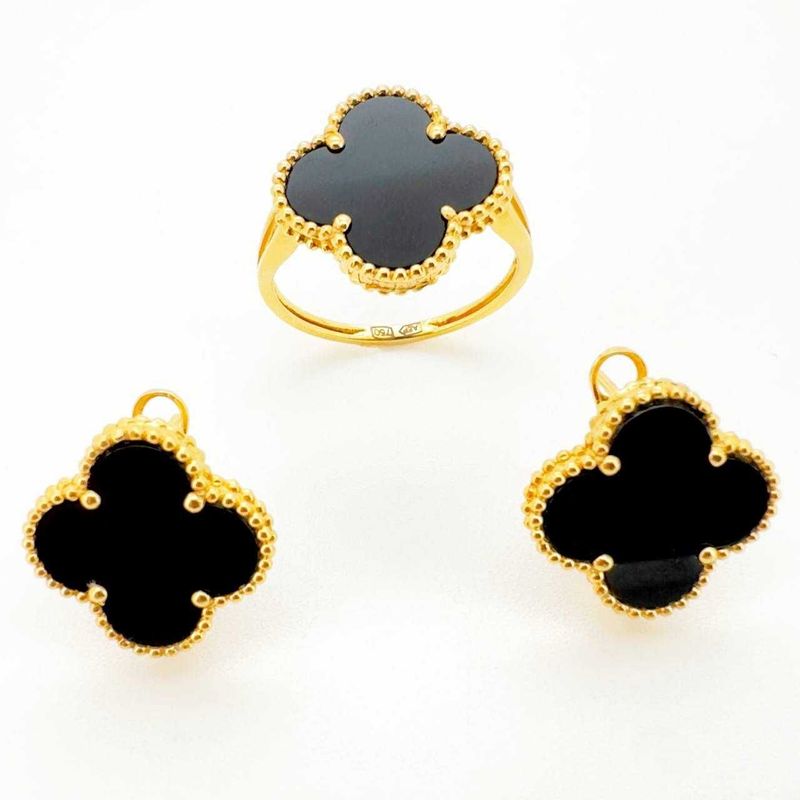 Золотой комплект в стиле Van Cleef & Arpels Золотой комплект в стиле Van Cleef & Arpels