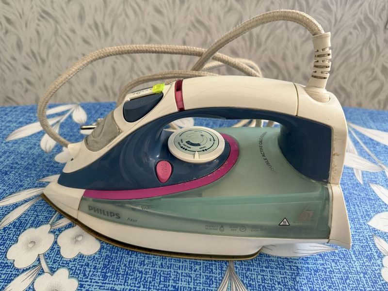 Продается утюг Philips Продается утюг Philips