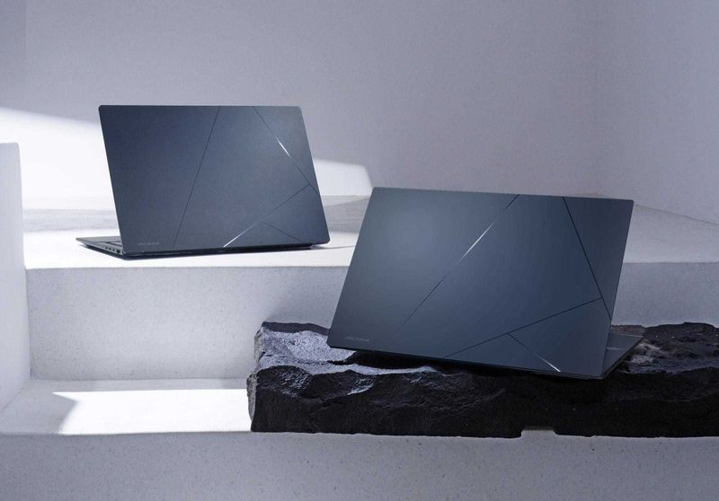 ASUS Zenbook ux3405c(TOUCHSCREEN)2025 ASUS Zenbook ux3405c(TOUCHSCREEN)2025