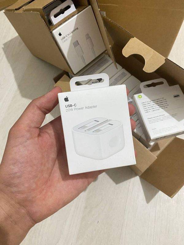 3pin (Euro) Apple Adapter 3pin (Euro) Apple Adapter