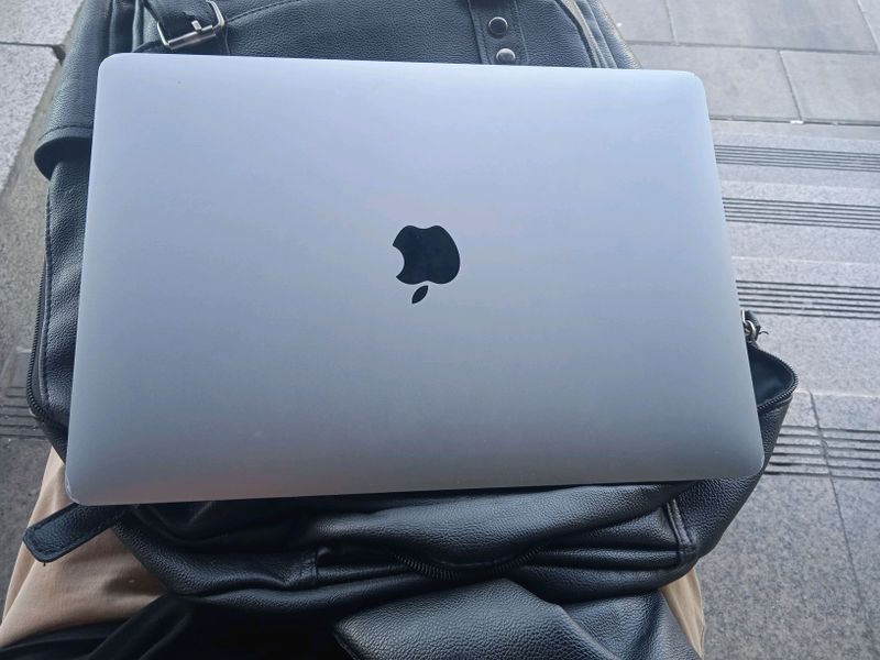 MacBook Air M1.Noutbook 8/256