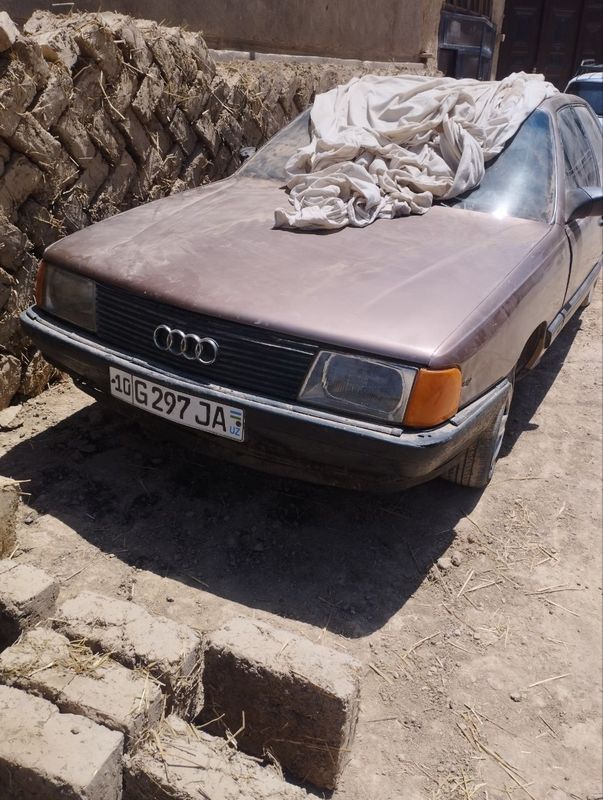 Sotiladi audi 100s Sotiladi audi 100s