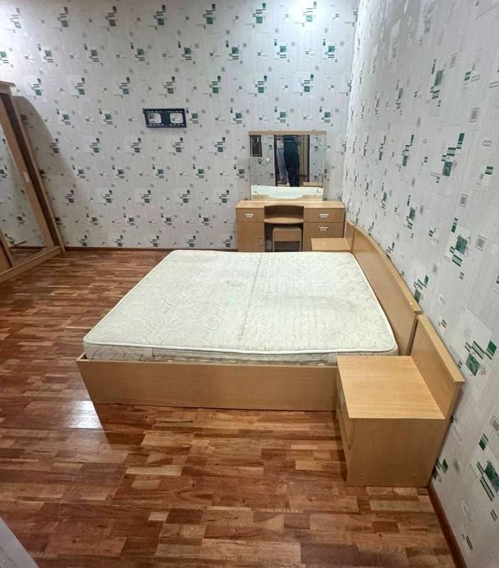 Спальный гарнитур