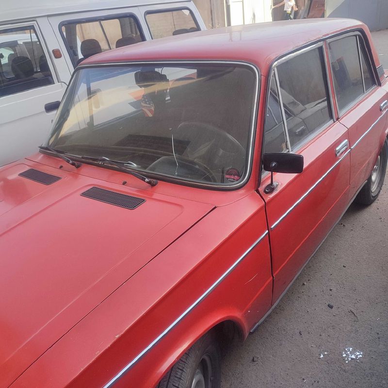 Vaz 2103 sotiladi Vaz 2103 sotiladi