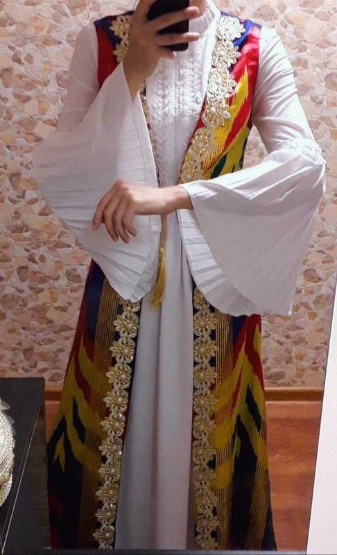 Milliy ko'ylak va atlas nimcha sotiladi! Milliy ko'ylak va atlas nimcha sotiladi!