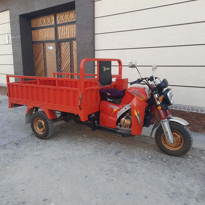 Lochin mototsikl