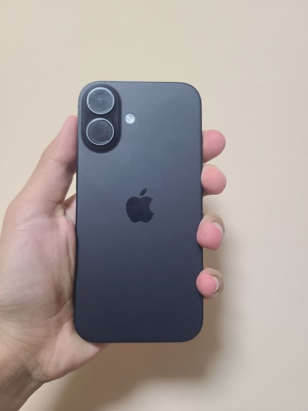 iphone 16 rangi qora ochilmagan yomkist 92 670$