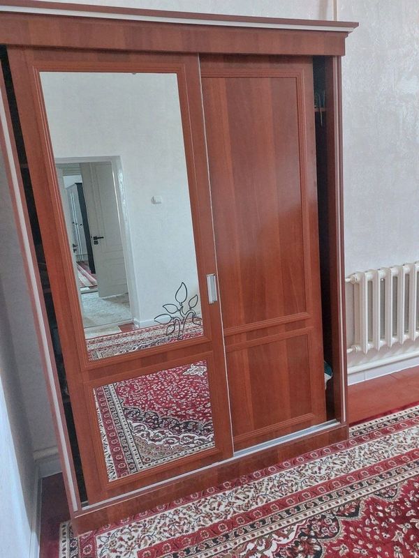 Шифонер, трюма, журналный стол Шифонер, трюма, журналный стол