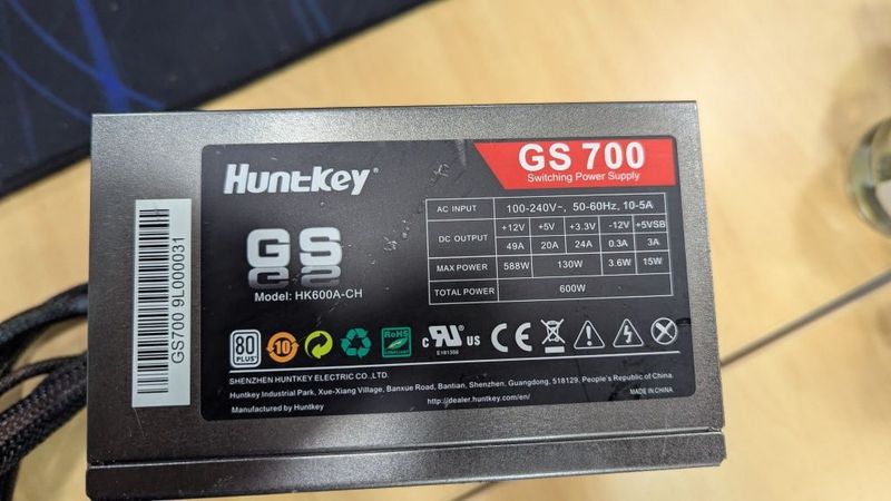 Блок питания HuntKey Блок питания HuntKey
