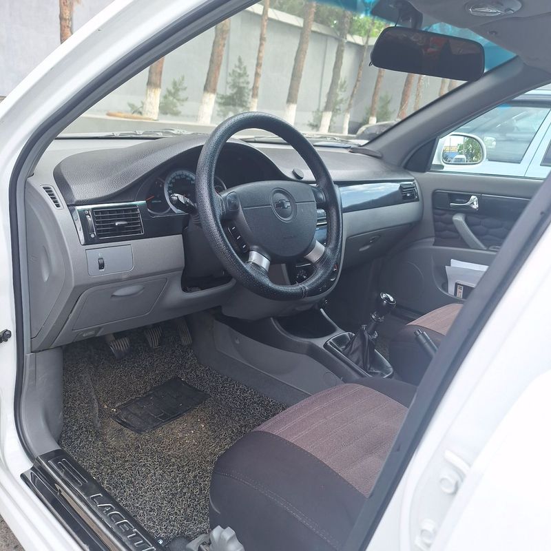 Продаётся автомобиль жентра Продаётся автомобиль жентра