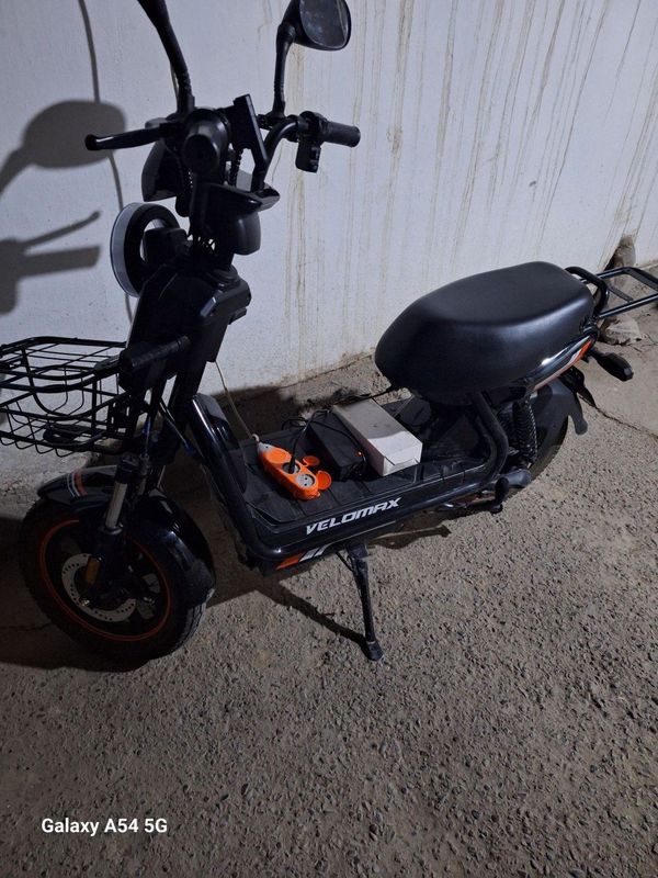 Elektr skuter sotiladi Elektr skuter sotiladi