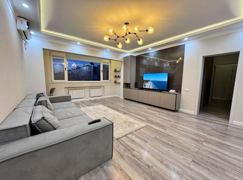 Сотилади Квартира Центр Ойбек 2//9//9 60м2 ор. Метро Сотилади Квартира Центр Ойбек 2//9//9 60м2 ор. Метро