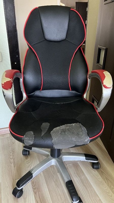 Продаю игровое кресло бу